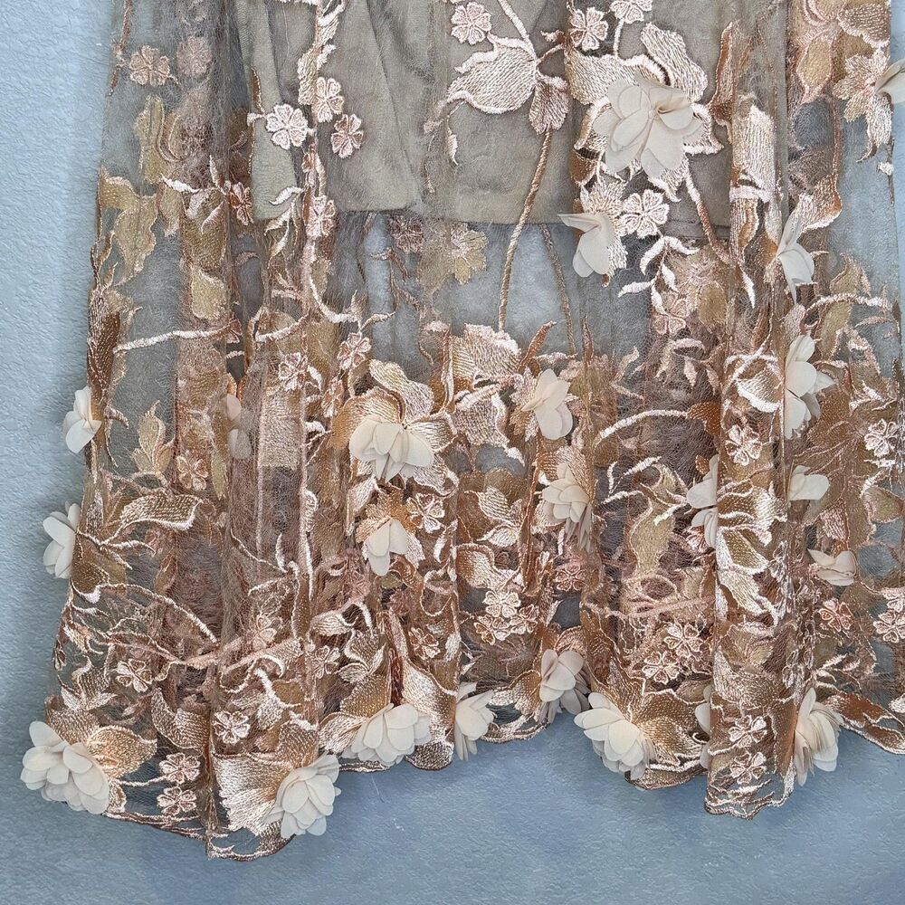 Dress The Population 2 Piece Set Womens M Beige Floral Embroidered Top Skirt - Picture 10 of 12